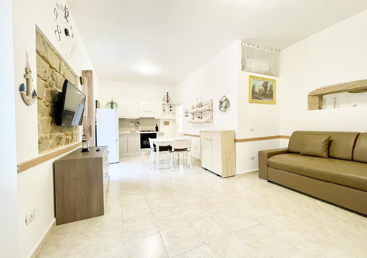Pgs Immobiliare Srls Residenza Marino Bilocale In Centro Storico La Maddalena Apartment La Maddalena  Ngoại thất bức ảnh