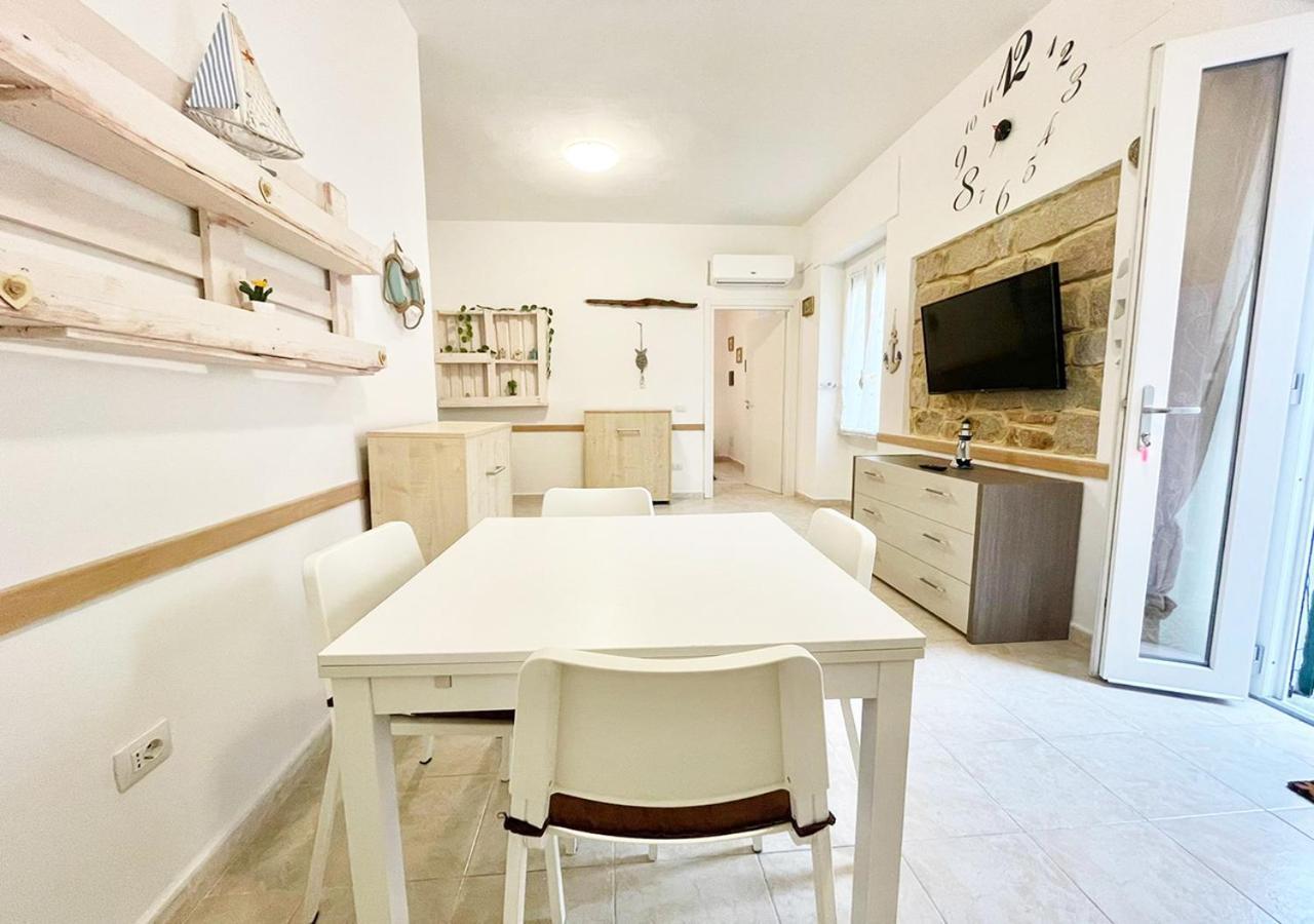 Pgs Immobiliare Srls Residenza Marino Bilocale In Centro Storico La Maddalena Apartment La Maddalena  Ngoại thất bức ảnh